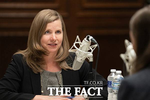 인플레션 2% 목표치로 돌리기 위해서는 추가금리 인상이 필요하다고 주장하는 미셸 보먼 미국 연방준비제도 이사회 멤버. /세인트루이스연방준비은행