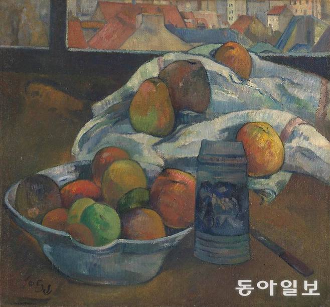 폴 고갱, ‘창문 앞 과일 그릇과 맥주잔’ 1890년경, 캔버스에 유화, 50.8 x 61.6 cm, 내셔널갤러리 런던 소장. 사진: 국립중앙박물관 제공