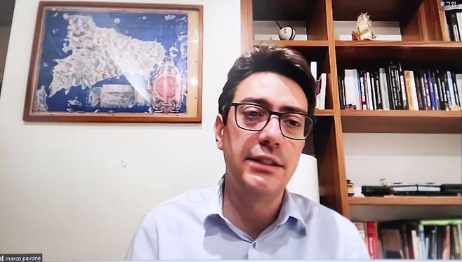 마르코 파보네(Marco Pavone) 스탠퍼드대 항공우주공학과 부교수 겸 엔비디아 특훈과학자가 조선비즈와 화상 인터뷰를 하고 있다./조선비즈