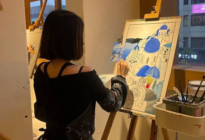 웹소설 플랫폼 '채티' 간지롱(닉네임·19) 작가.