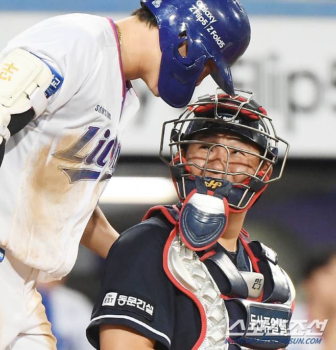 말도 못할 고통에 넋이 나갔던 양의지가 후배의 농담 한 마디에 웃었다. 대구=정재근 기자 cjg@sportschosun.com