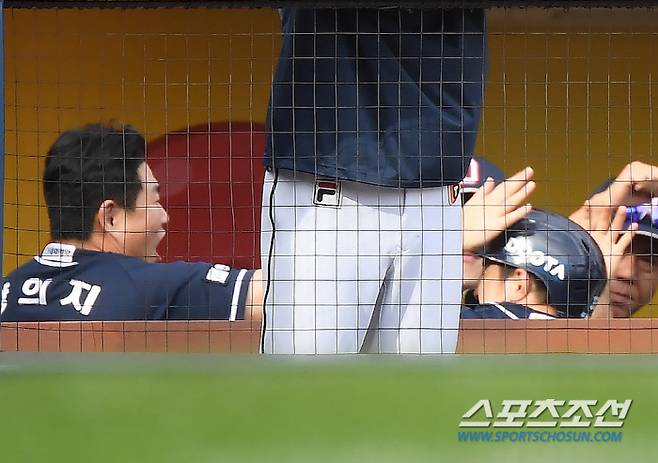 24일 창원 -NC전. 6회초 무사 김재환이 10호 홈런을 쳤다. 창원=정재근 기자