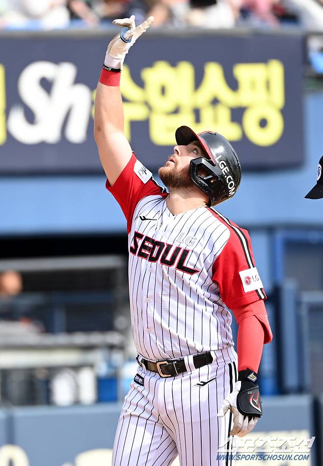 오스틴이 24일 잠실 한화전 4회말 중월 1점 홈런을 터트렸다. 3경기 만에 시즌 21호를 쳤다. 오스틴은 타점 2위, 홈런 3위를 달리고 있다. 2잠실=허상욱 기자wook@sportschosun.com