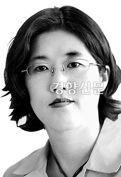 김민아 경향신문 칼럼니스트