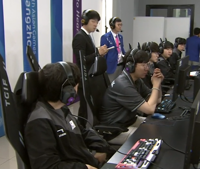 ▲ 카자스흐스탄과 경기에 나선 한국 리그오브레전드 선수단 ⓒ스포티비 나우 캡처