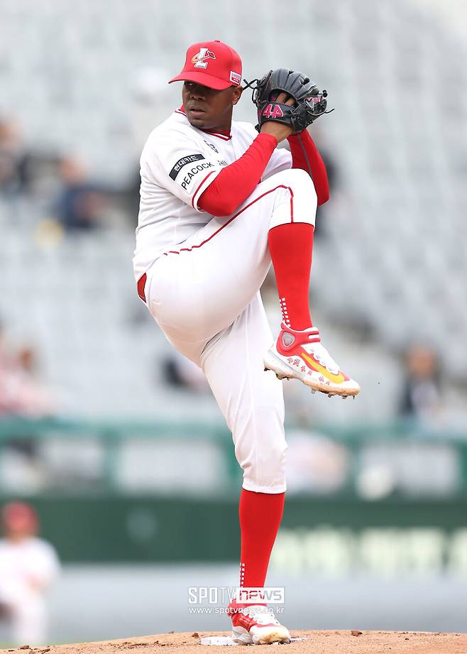 ▲ 엘리아스는 최근 SSG 선발진에서 가장 좋은 구위를 뽐내고 있다 ⓒ곽혜미 기자