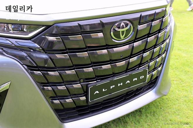 토요타, 알파드