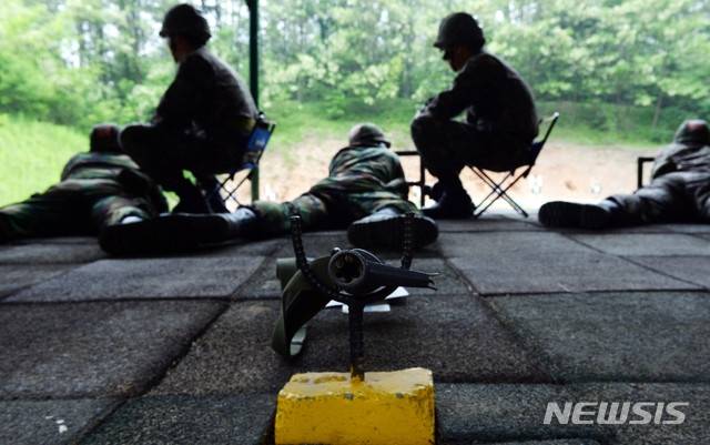 【서울=뉴시스】 사격 훈련 모습. (뉴시스DB)
