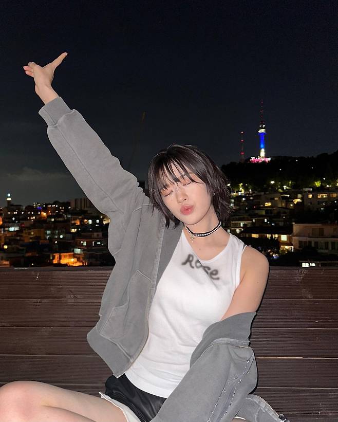 사진=안유진 인스타그램