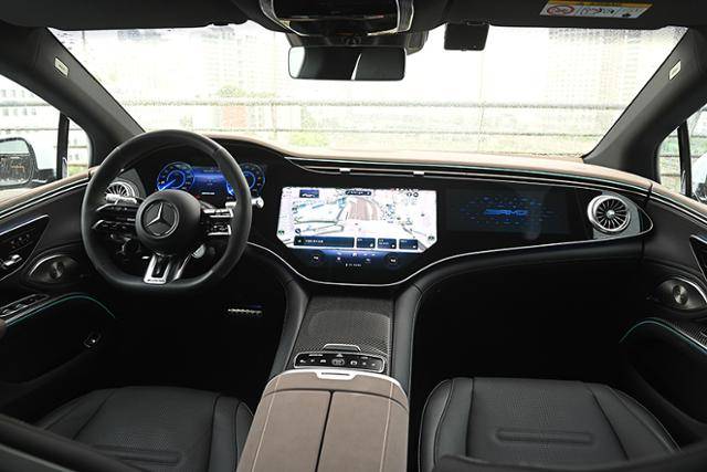 메르세데스-AMG EQS 53 4MATIC+