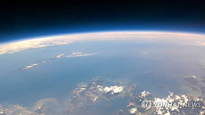 성층권에서 관측된 대마도 [연합뉴스 자료사진]