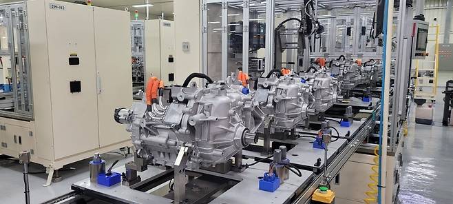 SNT모티브가 개발한 구동유닛. SNT모티브 제공