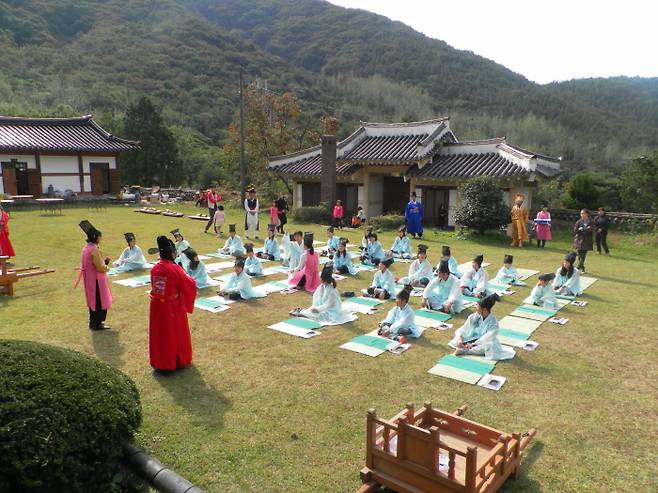 전북 완주군 두억행복드림마을 과거시험. 완주군 제공