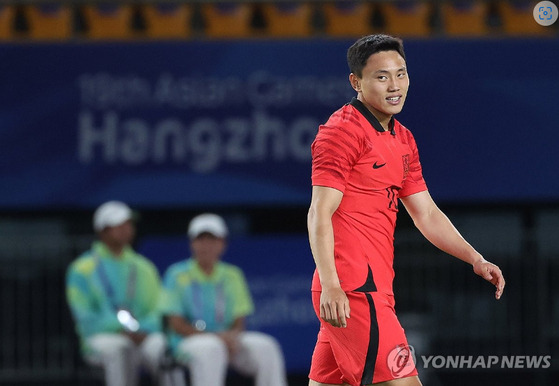 지난 21일 오후 중국 저장성 진화시 진화스타디움에서 열린 항저우 아시안게임 남자축구 조별리그 2차전 한국과 태국의 경기에서 조영우 선수 〈사진=연합뉴스〉