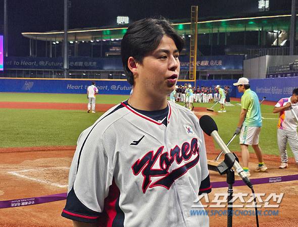 인터뷰에 임한 노시환. 김영록 기자