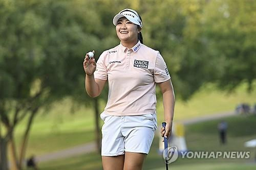 2연승에 도전하는 유해란. [AP=연합뉴스]