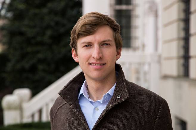 크리스 밀러 미 터프츠대 교수.