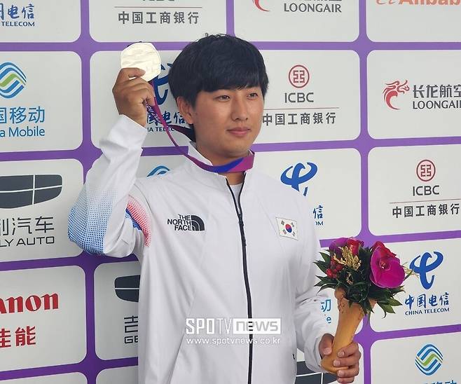 ▲ 인터뷰 중인 주재훈. ⓒ항저우(중국), 박정현 기자