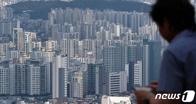 다시 얼어붙는 서울 아파트 매수심리, 3주째 하락…전세는 개선