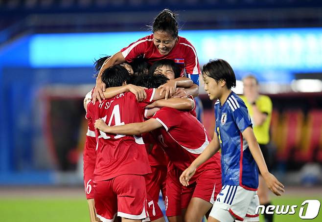 북한 여자 축구대표팀. ⓒ 로이터=뉴스1