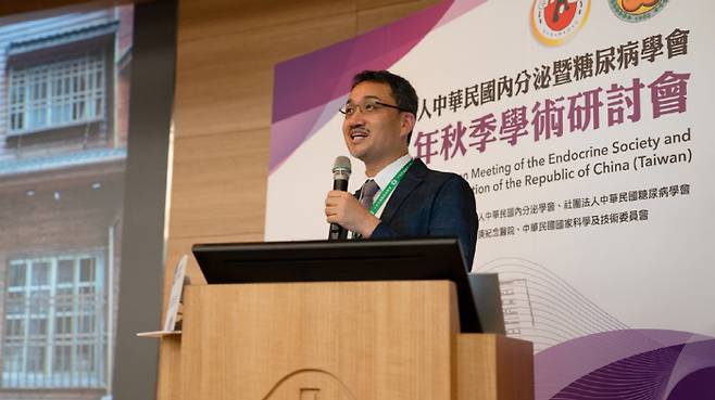 해외 강연 중인 이시훈 교수