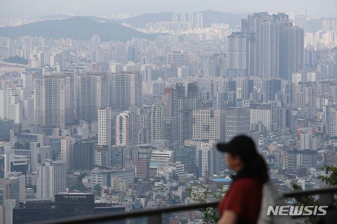 소형 아파트 '월세' 비중 절반 넘겨…월세 상승에 주거비 부담도↑