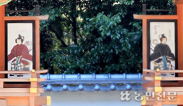 교토 사가신사에는 일본에 누룩을 전파한 것으로 추정되는 백제인 수수허리의 초상이 걸려 있다. 이들은 사가신사에서 ‘술의 신’으로 섬겨진다.