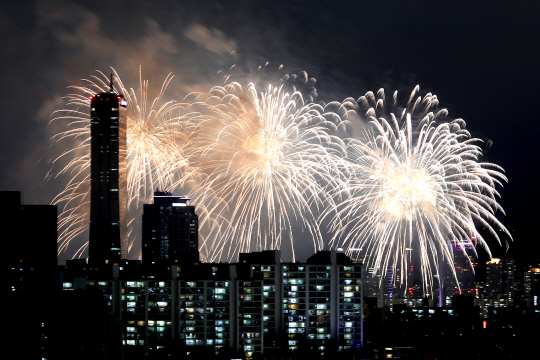 서울세계불꽃축제 모습. 뉴시스