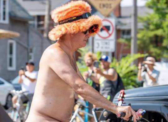 세계 알몸 자전거 대회 참가자. 연합뉴스