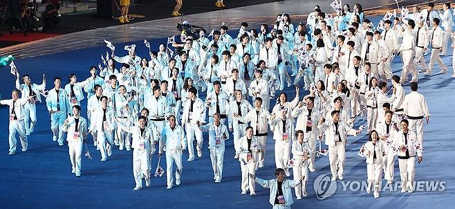 항저우 아시안게임 개회식 입장하는 한국 선수단 [연합뉴스 자료사진]