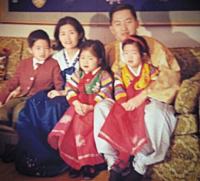 고 서상철 장관이 1967년 부인과 자녀들과 찍은 가족 사진. 왼쪽 첫번째가 장남인 서병훈 삼성전자 부사장. /서병훈 씨 제공