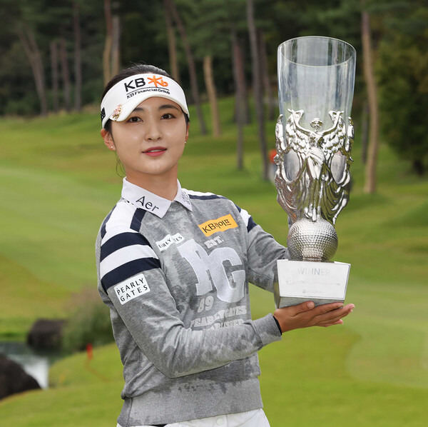 2023년 한국여자프로골프(KLPGA) 투어 메이저 대회 제23회 하이트진로 챔피언십 우승을 차지한 이예원 프로. 사진제공=KLPGA