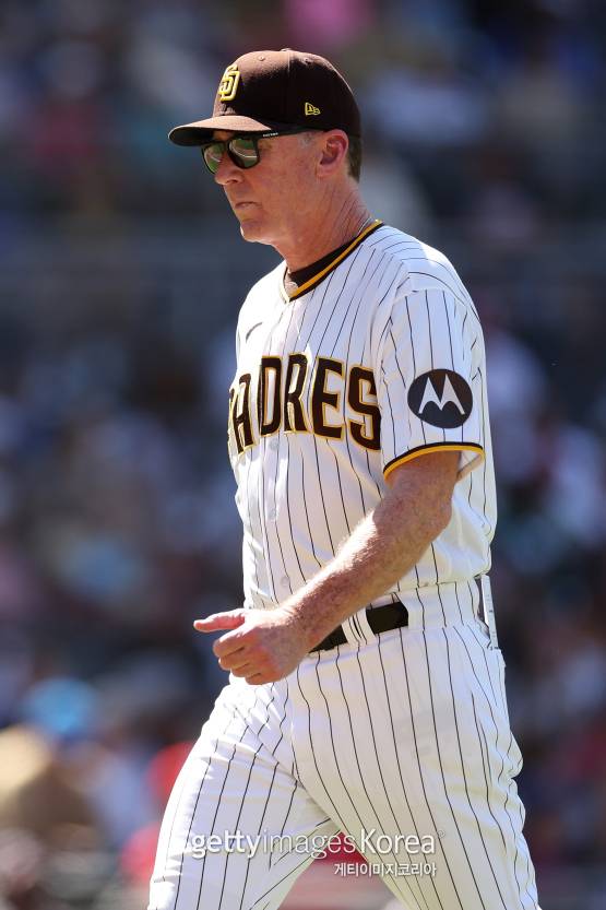밥 멜빈 샌디에이고 파드리스 감독. 벨빈은 내년 시즌 MLB 감독 중 최고 연봉을 받는 것으로 알려졌지만 그의 연봉은 400만 달러로 다른 종목 감독과 비교해 높은 편이 아니다. 게티이미지
