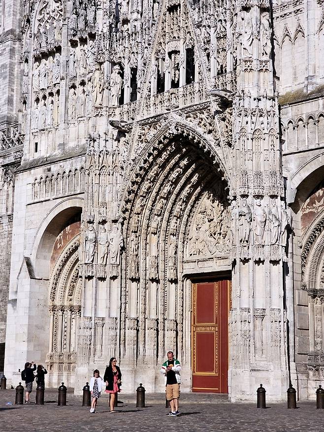 루앙 대상당 파사드.