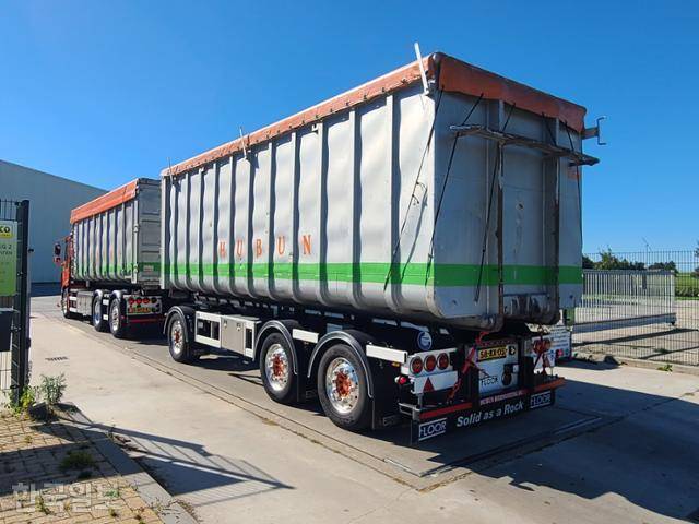 지난달 5일(현지시간) 네덜란드 드론텐 소재 가축분뇨기반 유기질비료 생산기업 '코메코'의 공장 안으로 가축분뇨를 실은 트럭이 들어가고 있는 모습. 드론텐=윤현종 기자