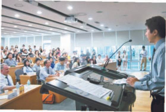 성균관대학교 EMBA는 국내 최고 수준의 경영학 교육을 제공한다. 1박 2일 신입생 오리엔테이션, 재학생·동문·교수진이 함께하는 ‘경영인의 밤’, 다양한 동호회 활동을 통해 인적 네트워크를 형성할 수 있다.  [사진 성균관대]