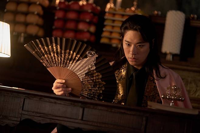 박정미은 '천박사 퇴마 연구소'에서 무당으로 변신했다. 사진제공=CJ ENM