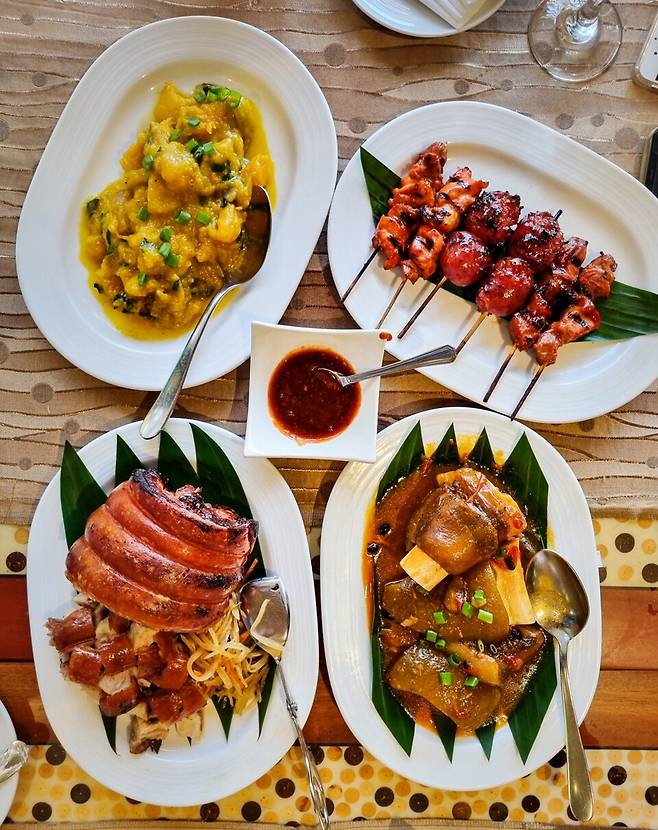 세부 마르코폴로 호텔에서는 세부 전통 음식을 두루 맛볼 수 있다