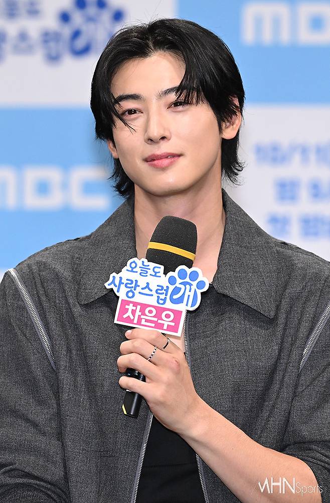 차은우 '멜로 백편 써내려갈 눈빛'