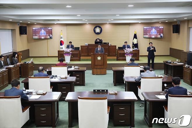 지난 11일 본회의장에서 열린 제294회 청양군의회 임시회 본회의 모습. (청양군의회 제공) / 뉴스1