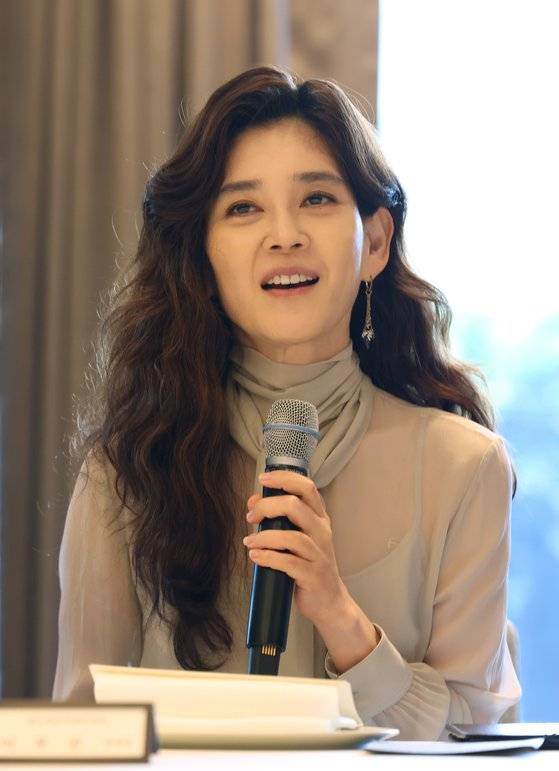 이부진 신라호텔 사장은 최고급 소재와 은은한 색 위주의 옷을 입는 ‘올드머니룩’의 대표 모델이다. [뉴스1]