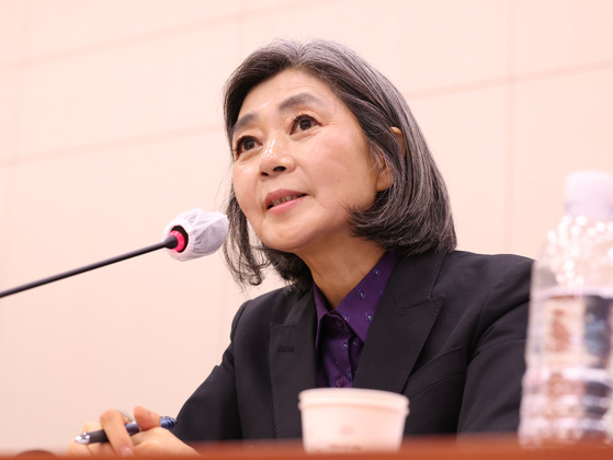 Gender Equality and Family Minister nominee Kim Haeng answers lawmakers during a confirmation hearing held at the National Assembly in Yeouido, western Seoul, last Thursday. [NEWS1]