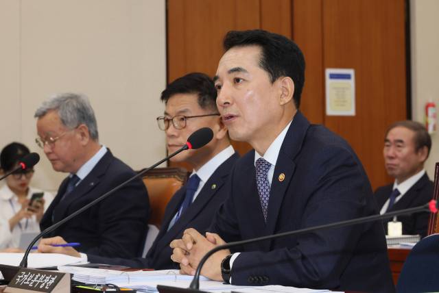 ▲박민식 국가보훈부 장관이 13일 국회 정무위원회에서 열린 국가보훈부 등에 대한 국정감사에서 의원질의에 답변하고 있다. ⓒ연합뉴스