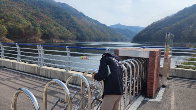 ▲ 13일 양구군 동면 비아리 산1번지에 위치한 비아댐이 위용을 뽐내고 있다.