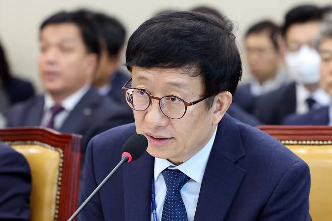 이원태 한국인터넷진흥원(KISA) 원장이 16일 국회에서 열린 국회 과학기술정보방송통신위원회 국정감사에서 의원들 질의에 답변을 하고 있다. (사진=뉴스1)