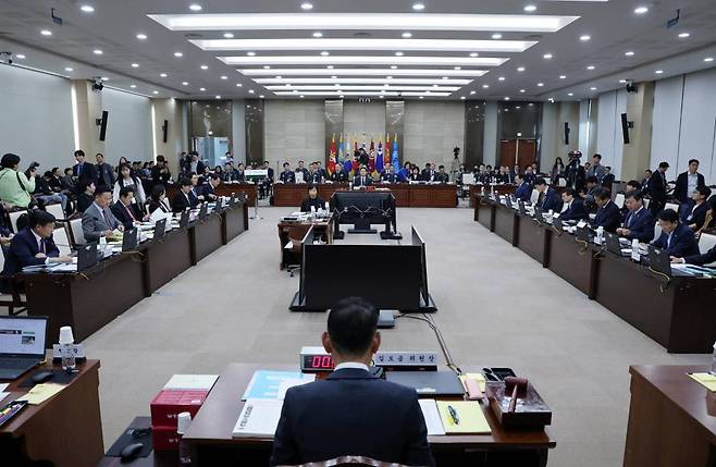 16일 오후 서울 용산구 국방부에서 국회 법제사법위원회의 군사법원에 대한 국정감사가 진행되고 있다. (공동취재사진) 2023.10.16. /사진=뉴시스