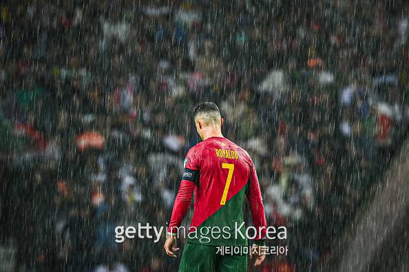 사진은 지난 14일 열린 슬로바키아전 호날두의 모습. 당시 호날두는 멀티 골을 터뜨리며 팀의 3-2 승리를 이끌었다. 사진=게티이미지