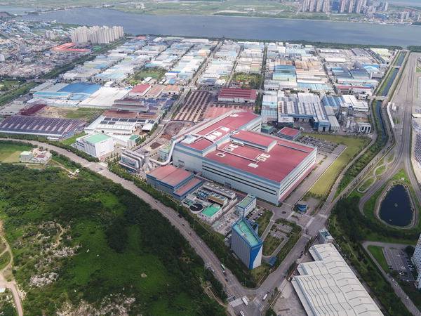 부산 강서구 화전산업단지에 공장이 들어서 있다. 부산지역 기업은 수도권 집중과 고용 침체 등 구조적 요인으로 어려움을 겪고 있다. 지난 2년간 투자세액공제에 따른 법인세 감면액의 80.1%는 수도권 기업에 돌아갔다.  국제신문 DB