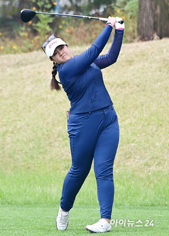 릴라 부가 19일 경기 파주 서원밸리 컨트리클럽 서원힐스에서 열린 미국여자프로골프(LPGA)투어 'BMW 레이디스 챔피언십 2023' 1라운드 3번홀 티샷을 하고 있다. [사진=곽영래 기자]