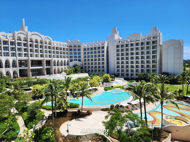 중국 하이난 오션 파라다이스 워터파크는 2021년 12월 오픈한 신상 리조트다.  사진|강석봉 기자